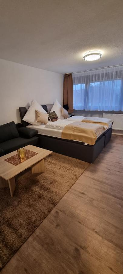 Waterfalls Apartment 3 トリベルク エクステリア 写真