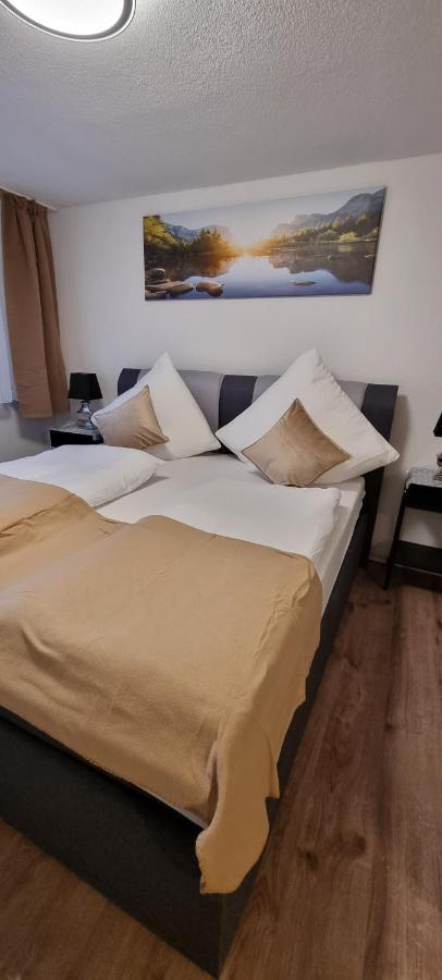 Waterfalls Apartment 3 トリベルク エクステリア 写真